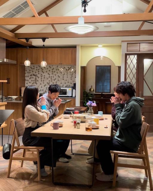 急展開で話題の『いちばんすきな花』最新話オフショット公開💐