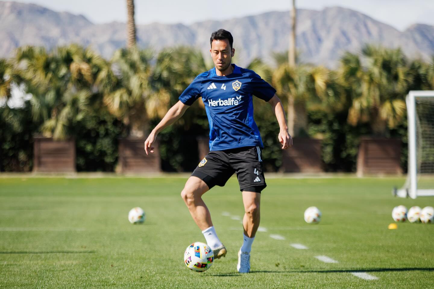 吉田麻也がトレーニング姿を公開⚽️日本人タッグにも注目！