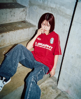 有名インフルエンサーがユニフォームを販売！おそろにしたい人続出のデザインとは！？