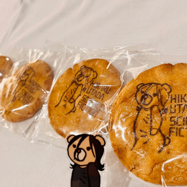 宇多田ヒカルの「アクスタ・くま子のSFツアー日記」。丹下健三作品に感銘を受ける