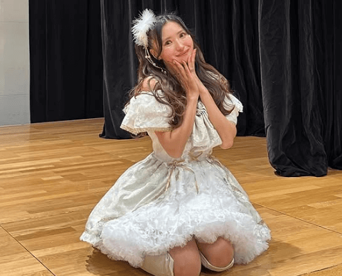 「美女プロゴルファーがアイドルコスとな？」臼井麗香、シンデレラ＆セーラー服姿を披露し反響ラッシュ！「永久保存版だ」