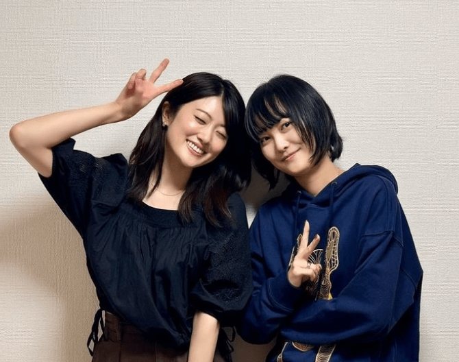 「隣の美女はどなた！？」元乃木坂46・樋口日奈”浅草の夜を2人で満喫した”美女との2ショット披露！