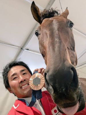 92年ぶり銅メダルの快挙 馬術・大岩義明「ゆっくり休もうな〜」馬を気遣う投稿に労いと祝福のコメント続々