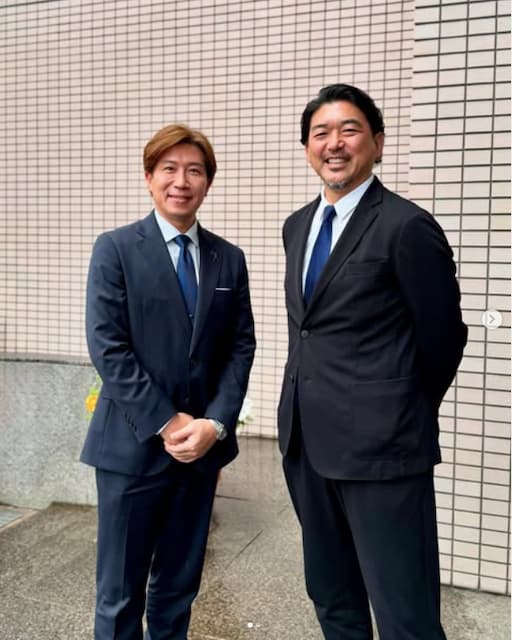 多村仁志が娘の入学式に出席し大先輩とのツーショットを公開！