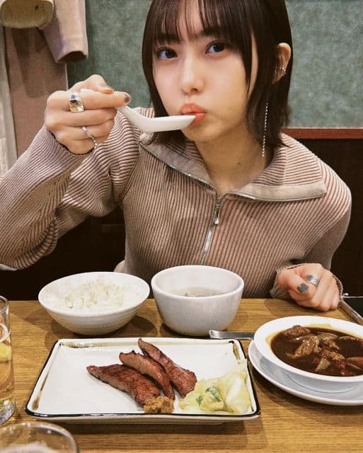 「前世で双子だったんじゃないかなってくらい…」元SKE48・木﨑ゆりあ、お揃いの服で仙台姉妹旅へ！