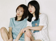 石田亜佑美＆小田さくら、まさかの「ルームシェア」風ショットでファン歓喜！