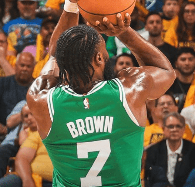 劇的3Pで逆転勝利 ！セルティックスが2年ぶりのファイナル進出