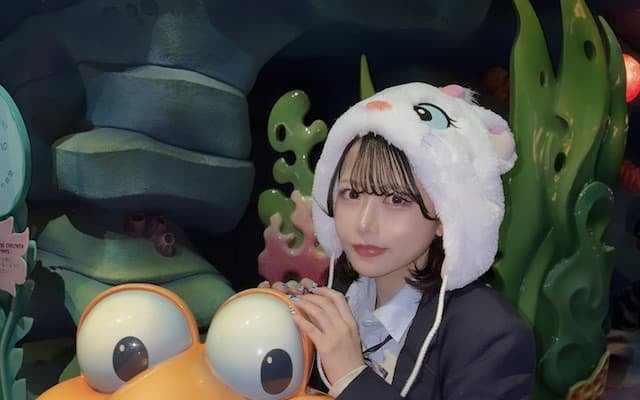 ちなぷぷが制服姿でディズニーを満喫！！楽しさ溢れる笑顔にファンも釘付け！！