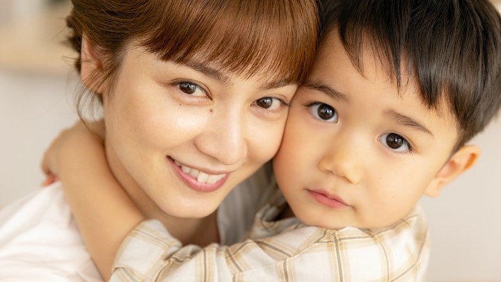 「ふたりとも可愛い😍❤️」平愛梨さんが長男・バンビーノ君との仲良しショット😊