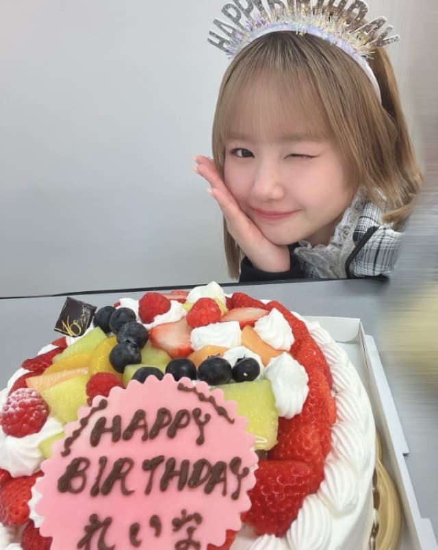 モー娘。横山玲奈が最新ショットを披露「お誕生日おめでとう」と多くのファンが祝福