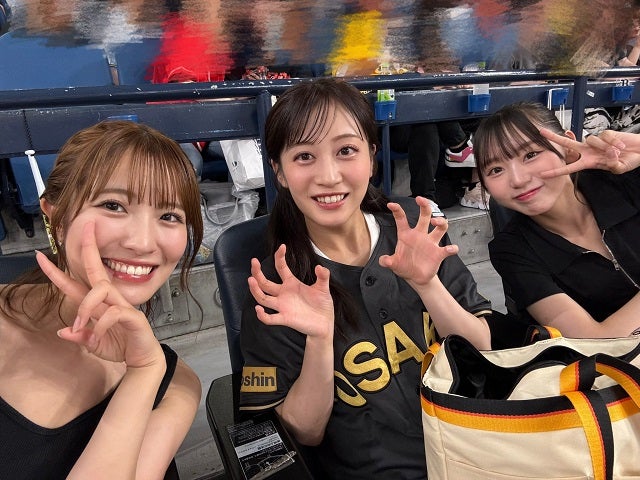 「幸せすぎる1日でした」NMB48・川上千尋が歓喜の"とらほー"投稿！仲良し観戦ショットを公開