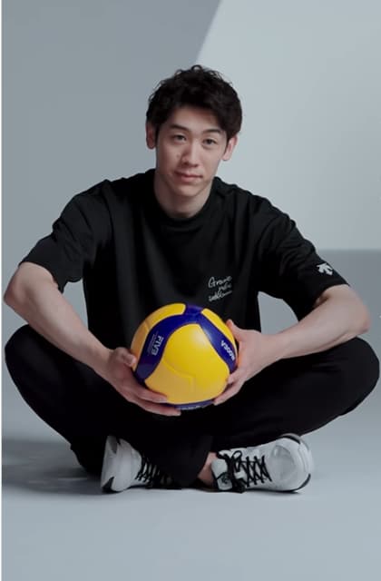 「DESCENTE JAPAN」石川祐希とコラボレーション企画！直筆デザインアイテムが発売