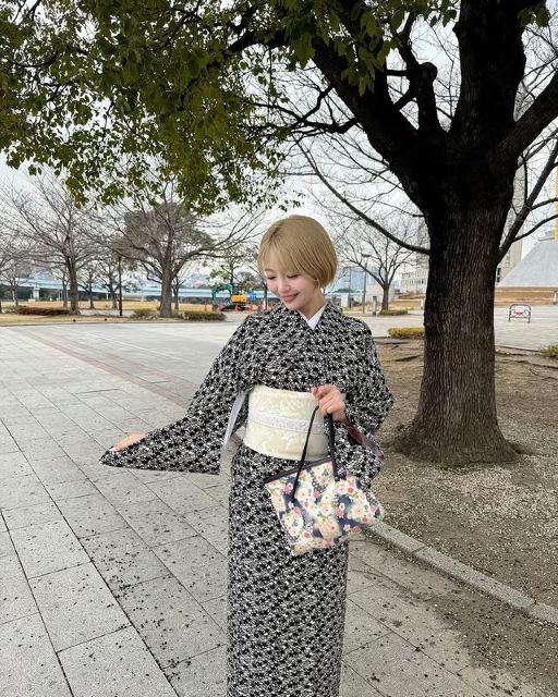 「和装を着れてにこにこ」人気RQ佐々木萌香、シックなモノトーン着物姿が可愛すぎると話題に！