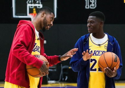 NBA×欧州サッカーが夢コラボ！レイカーズ×PSGの“豪華2ショット”が話題沸騰