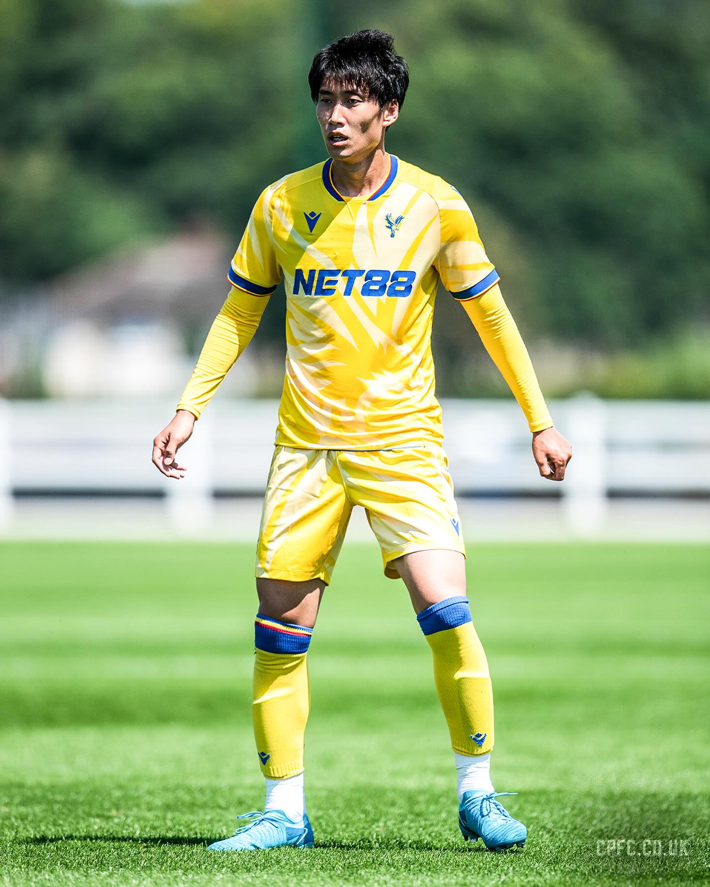 鎌田大地がクリスタル・パレス鮮烈デビュー！チームを救う活躍にファン大興奮