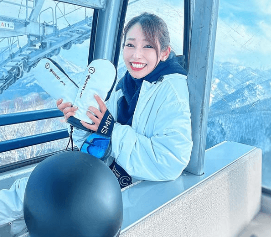 「べっぴんさんだぁ！」現役看護師のモデル、ゲレンデの”ゴンドラショット＆接近ムービー”にファンの心音が高まる！