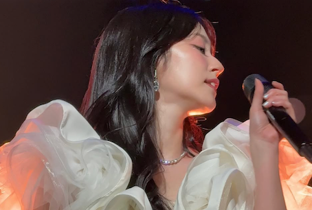 鈴木愛理、純白の衣装に身を包み透明感溢れる姿を披露！愛がこもったライブにファンからも絶賛の嵐！