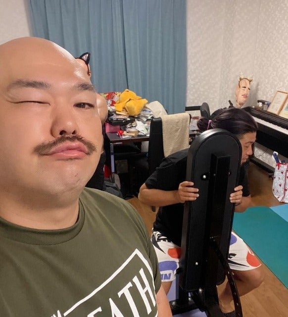 クロちゃんが激しいトレーニングで天気の悪さを吹っ飛ばす！？