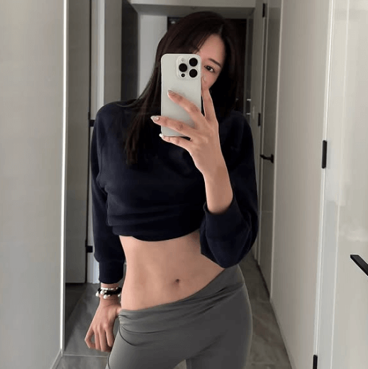 「理想のくびれ！」キュートなゴルフ女子、増加体重をピラティスで落とした”リセット完了ショット”にファン釘付け