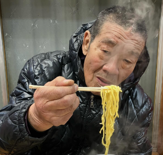 藤原喜明、ラーメンを堪能する姿を投稿！ファンから「組長、凄い食欲！」の声