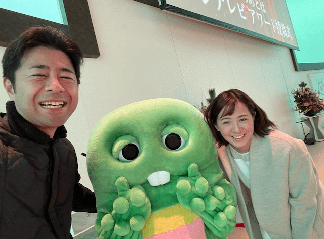 椿原慶子がガチャピン&榎並アナウンサーとのオフショットを公開！