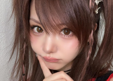 「この可愛さ、反則級…！」田中れいなが“約1年ぶりネイル”で完全復活ショットを披露！