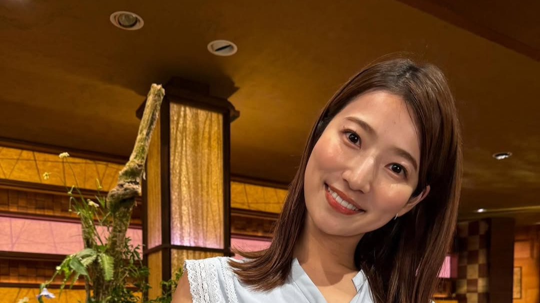 「いつも素敵な衣装を着せていただいて感謝です」テレ朝アナウンサー・安藤萌々、夏に映える涼やかコーデを公開