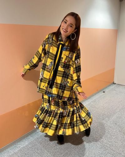 「かわいい！！」大人気タレントが秋服コーデを披露  お洒落なセットアップ姿にいいね続々