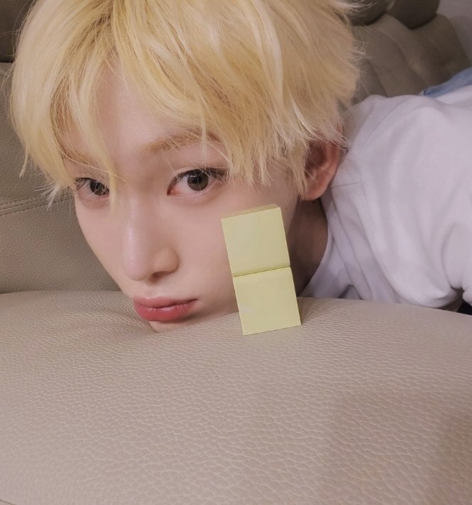 金髪が似合いすぎる「あざとかわいい」韓国アイドルが爆誕