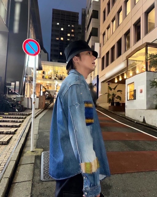 人気アイドルが渋谷に！貴重なプライベートショットを披露