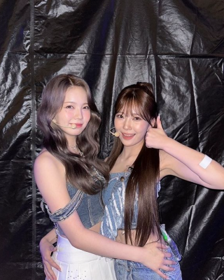 「最高すぎる」超人気実力派アイドルグループ  2003年生まれのメンバーのツーショットを披露