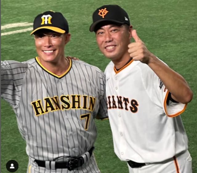 元プロ野球選手 上原浩治 糸井嘉男との2ショットを公開！「糸井‼️ すげぇ身体してますよね」
