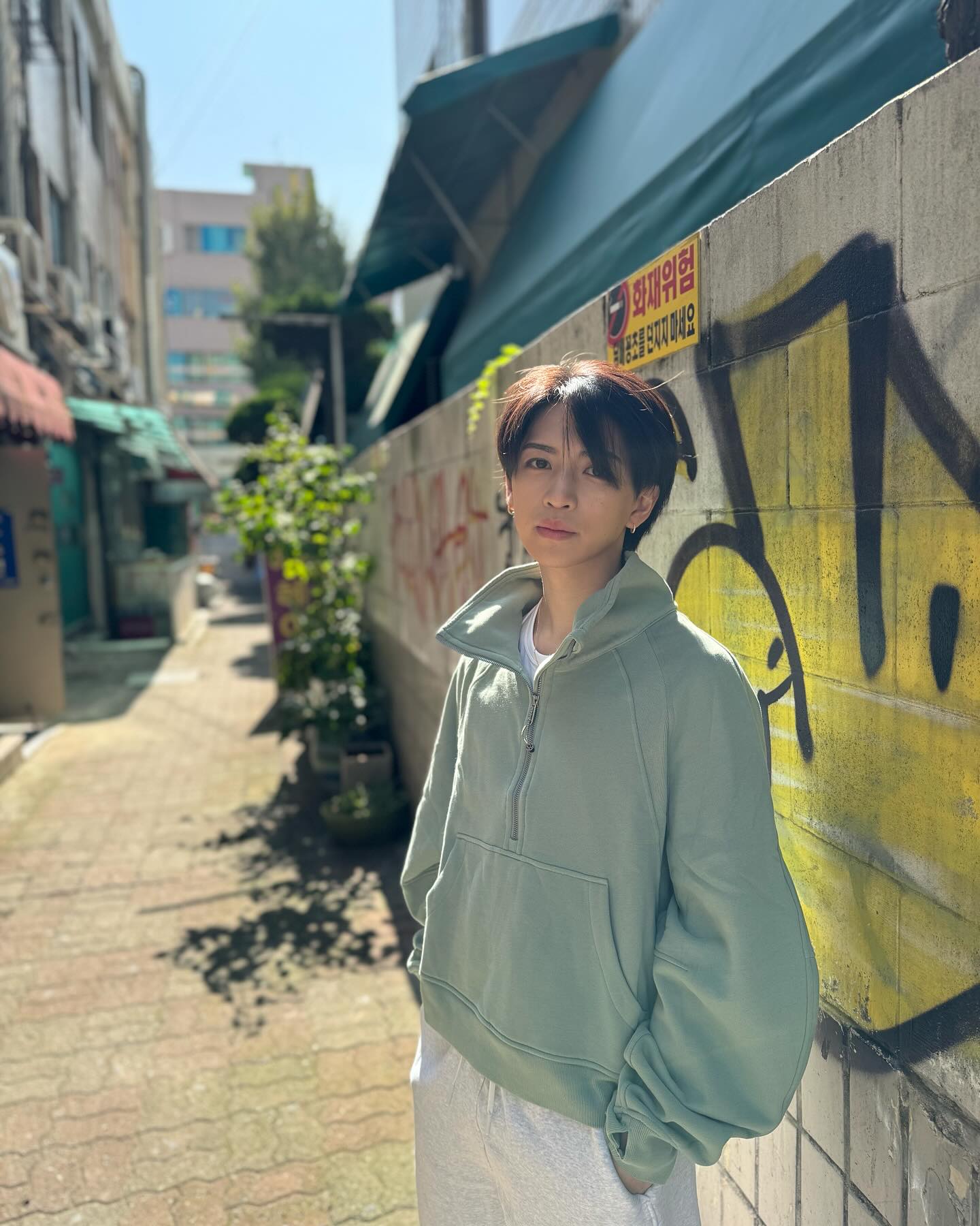 👑岩橋玄樹 「スウェットを着るだけで絵になる」韓国旅の様子を公開📸