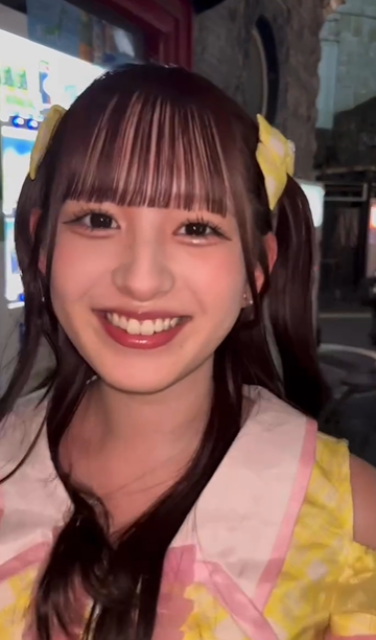 可愛すぎるミニスカ衣装でクルっとターン！元AKB48美女子アイドルのインスタ動画にファン歓喜！