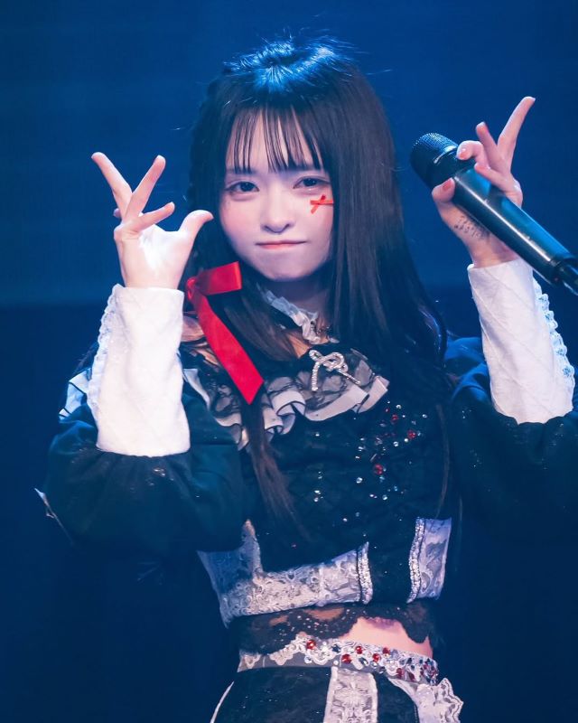 あの人気アイドルの最新ショットが「最高に輝いてる」と話題に！