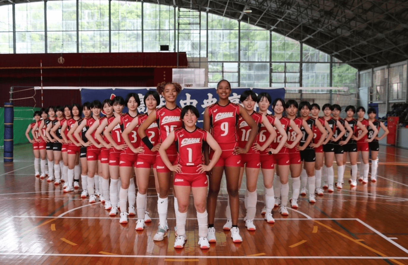 再び立つ全国のコートへ　高知中央高校女子バレー部がクラウドファンディングを実施