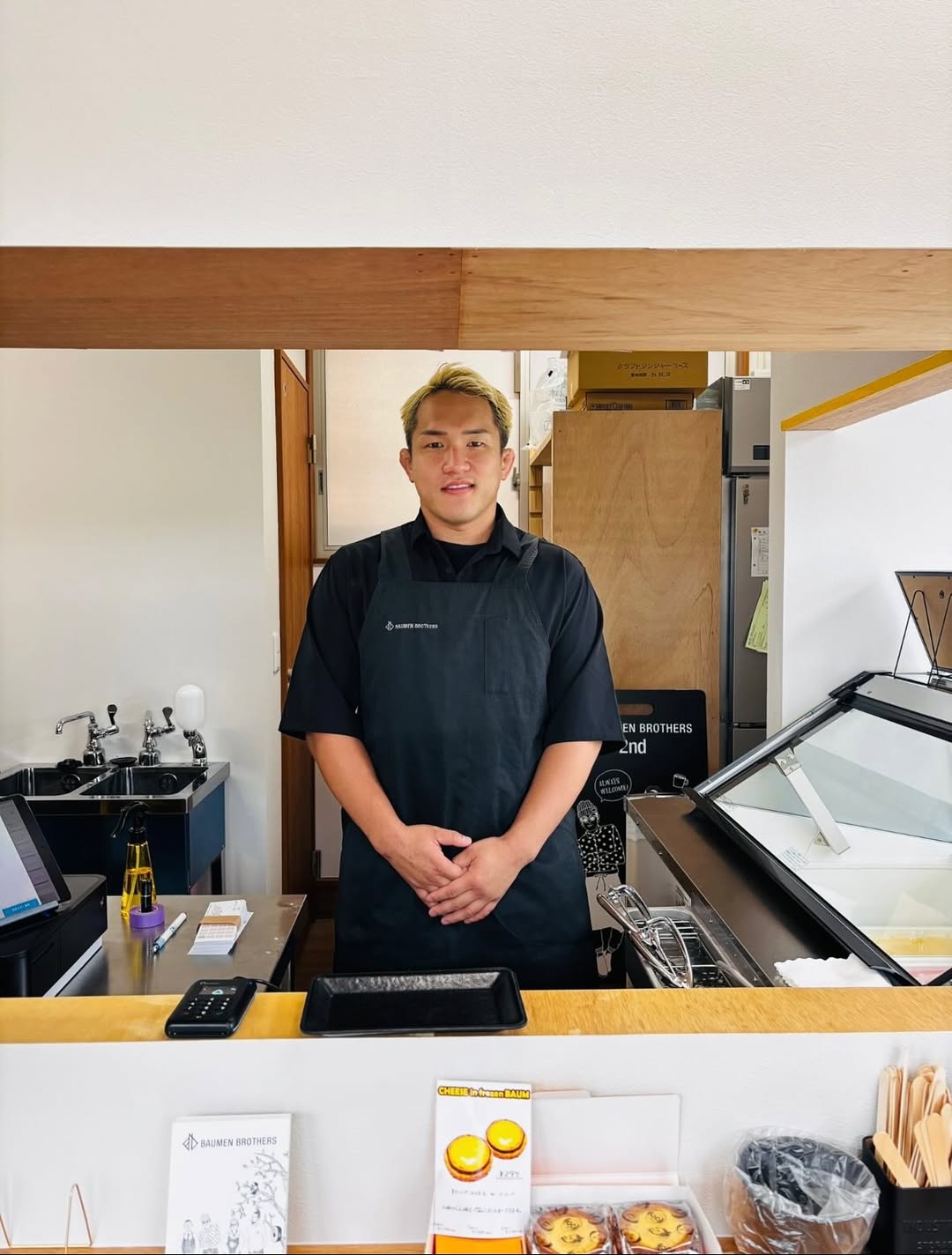 「ありがとうございました！」総合格闘家・川島悠汰、「BAUMEN BROTHERS」で1日店長を務める