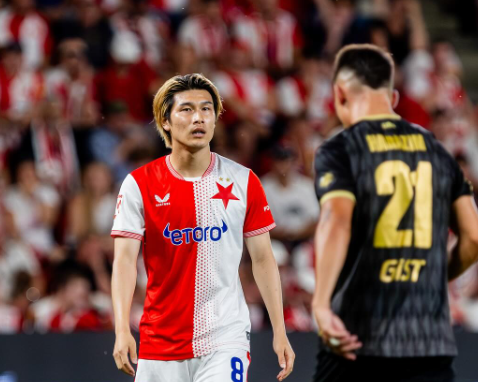 橋岡大樹、スラヴィア・プラハでのデビュー戦に手応え「サポーターの前でプレーできて嬉しい」