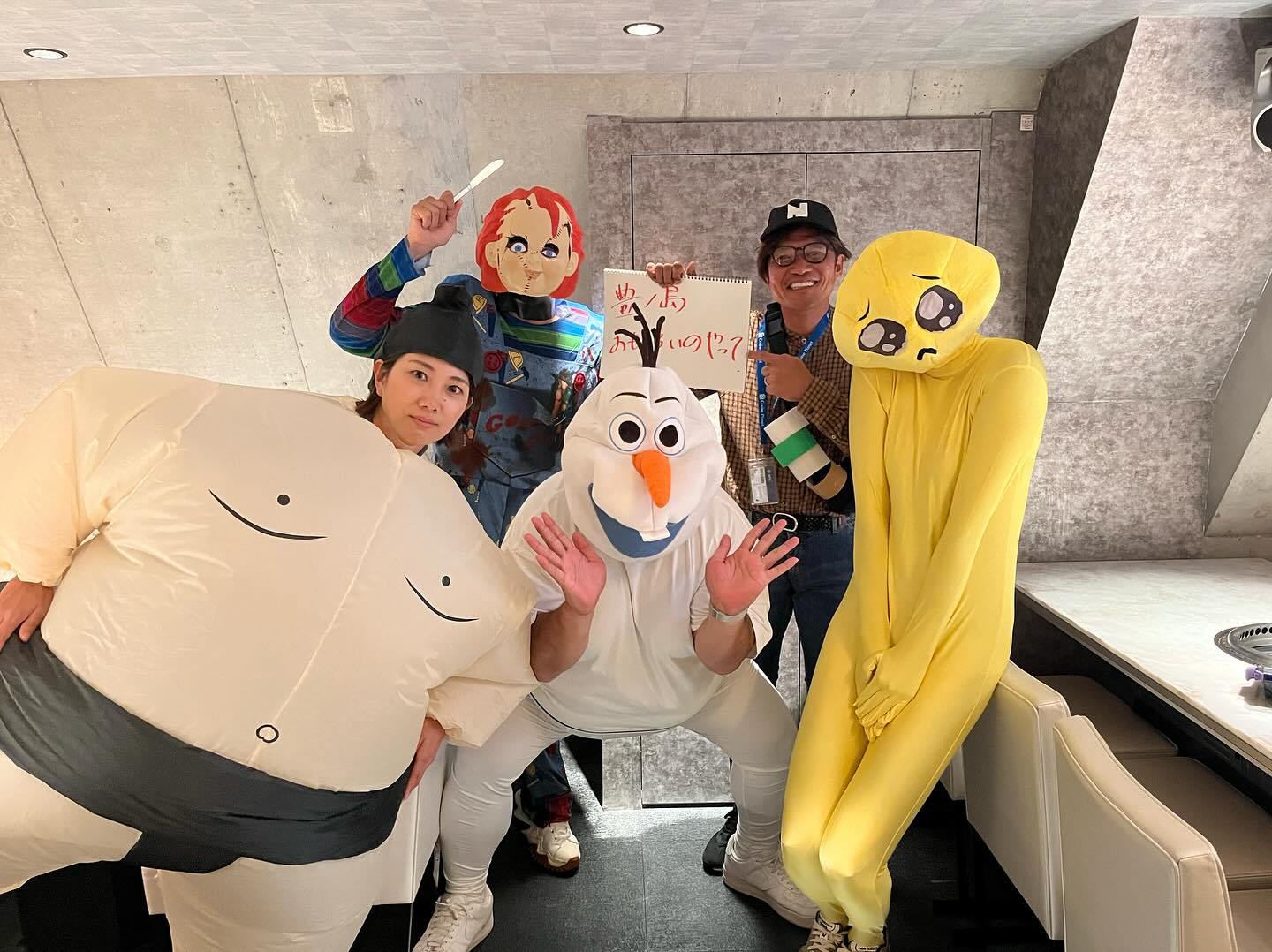 豪華すぎるメンバー✨ 武尊がハロウィンショットを公開📸🎃