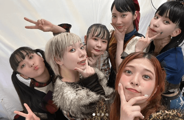 ファーストサマーウイカの‟一夜限り”アイドル姿にファン殺到 10年ぶりの復活にライブ途中終了の事態に