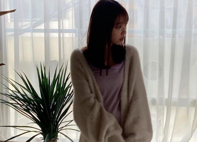 与田祐希が可愛すぎるニット姿を披露💓部屋着ショットにもキュン