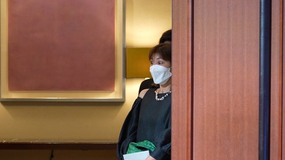 「わかった瞬間から号泣」結婚10周年＆誕生日を迎えた潮田玲子が夫のサプライズに感激✨