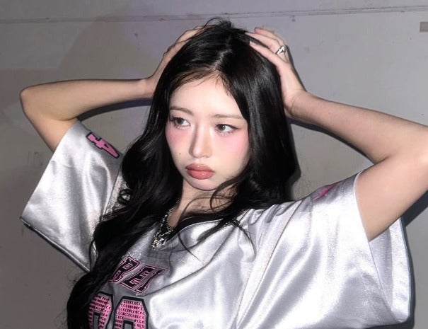 「バブみ × ギャル」韓国アイドル、最新ショットでファン魅了