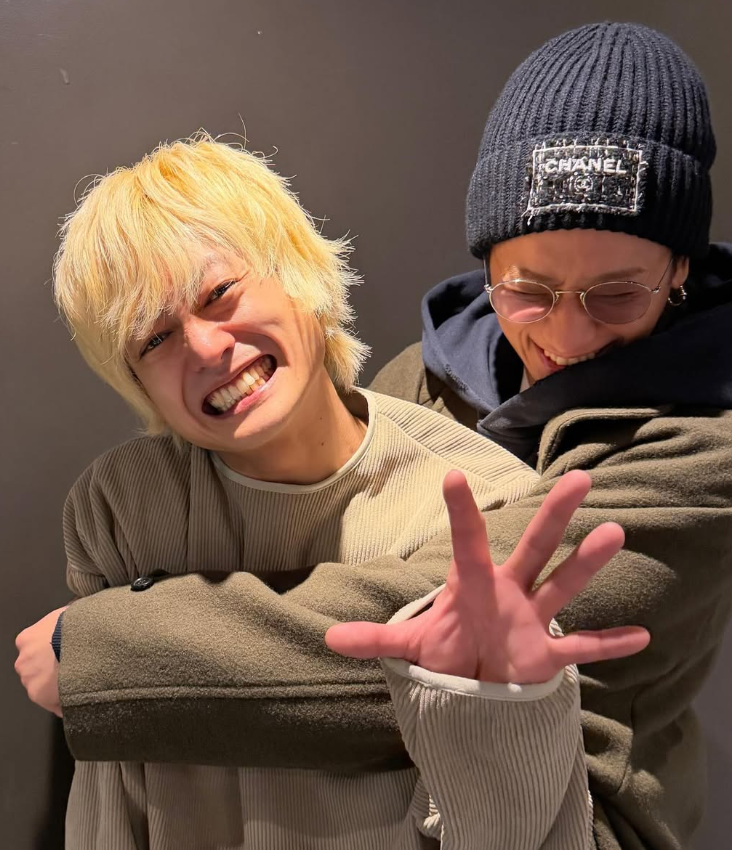 小山慶一郎、カウコンリハーサルで塚田僚一との2ショットを公開