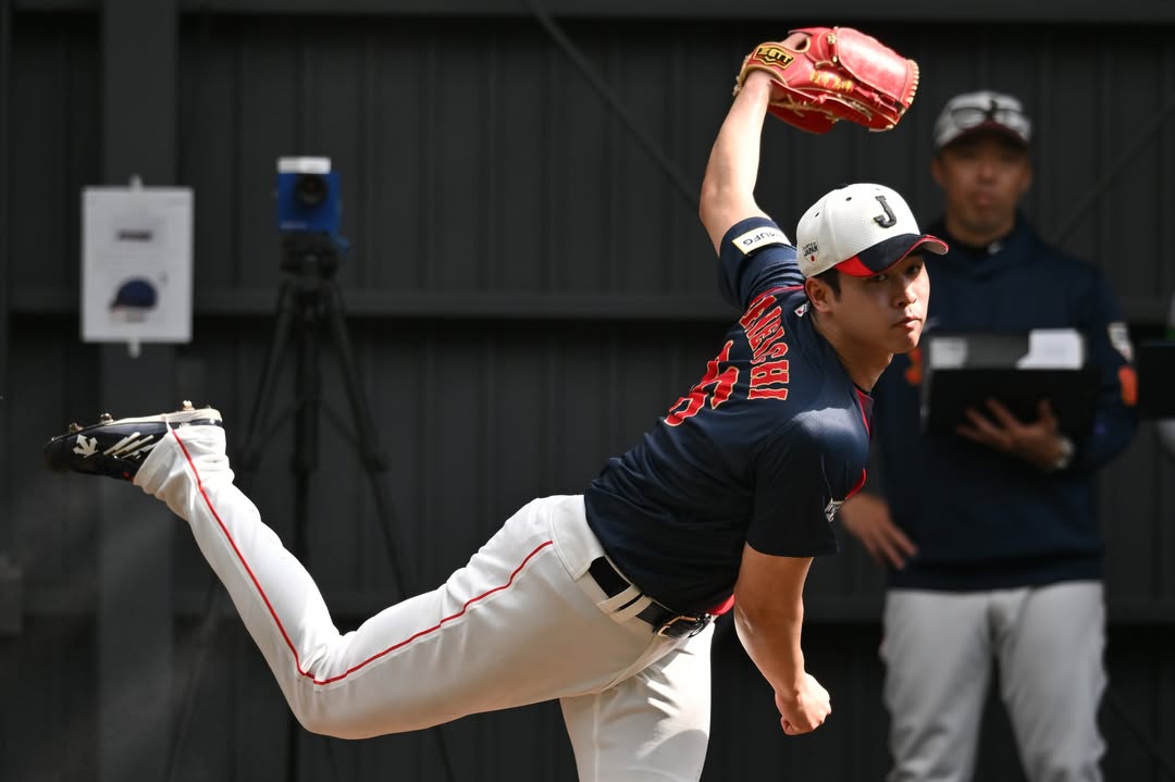 【WBC】前ロッテ監督・吉井理人氏が侍宮崎合宿訪問 教え子の種市篤暉と再会