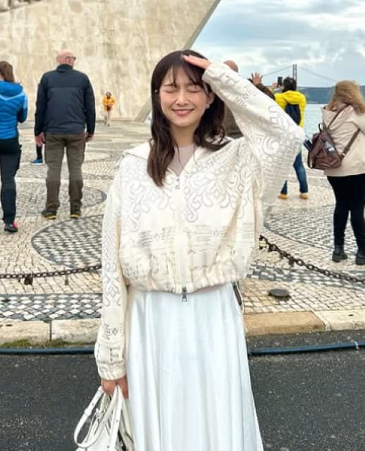 風にやられたアナウンサー・原田葵の表情が可愛すぎる！「すごい楽しいそう」と話題に！