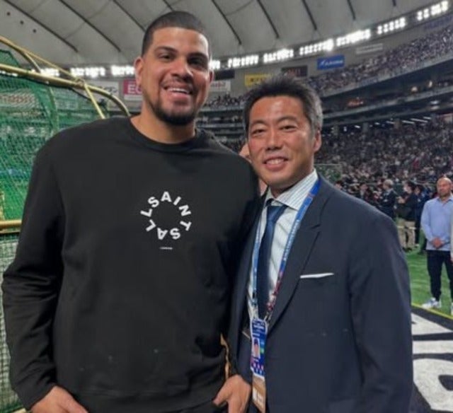 上原浩治がヤンキースで投げまくってたベタンセスと2ショット！