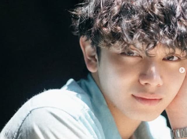 「家族と久しぶりに会ったら、 〇〇と言われました。」宮世琉弥の姿にファン共感！