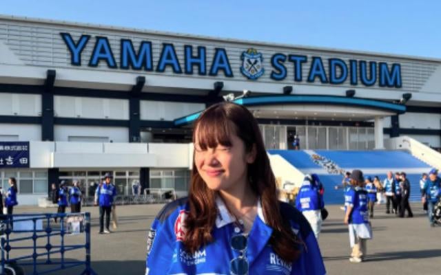 ラグビー美女・久保光里、「レヴシャツ×ヤマスタ×美典ちゃん」の最強セットで満喫！