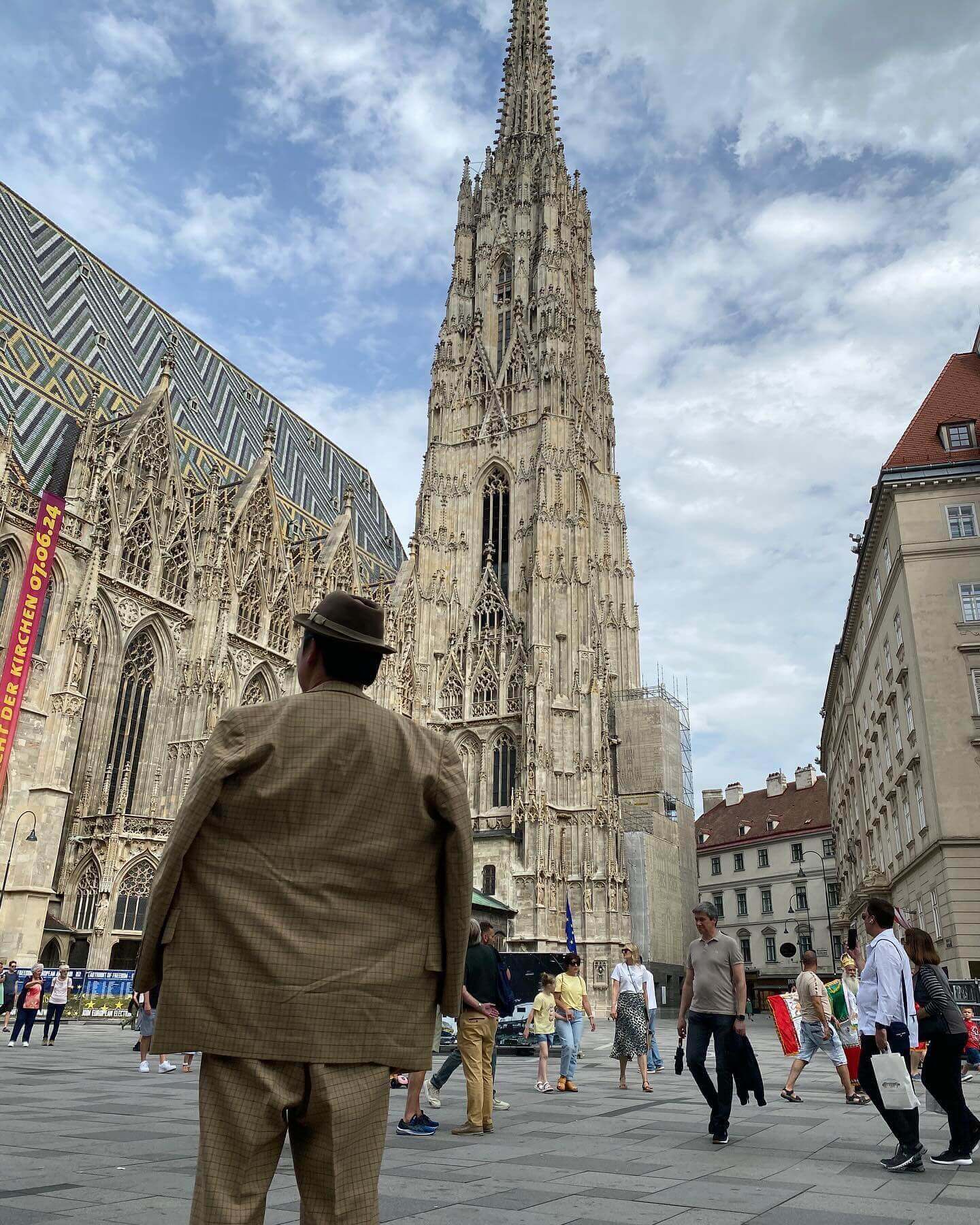 「天国への階段」みやぞんがイッテQロケでのオフショットを公開！